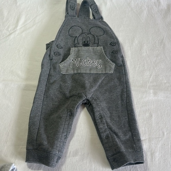 Disney Baby - Gray Overalls Outfit with Mickey Mouse - Picture 4 of 6